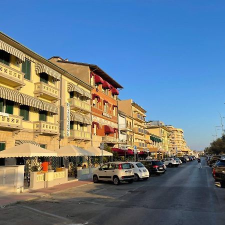 Hotel Valdinievole Lido di Camaiore Esterno foto
