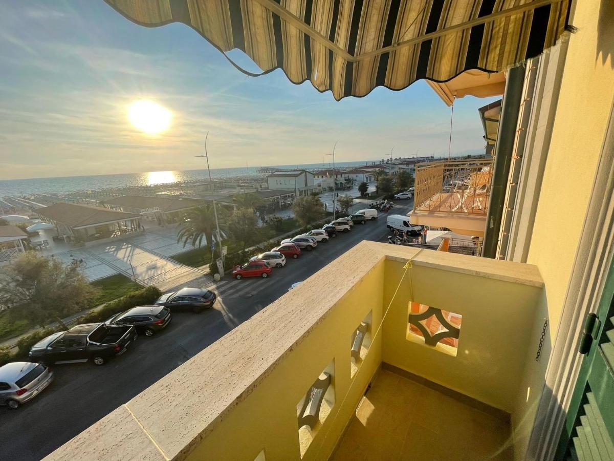 Hotel Valdinievole Lido di Camaiore Esterno foto