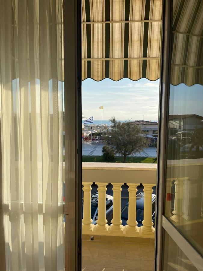 Hotel Valdinievole Lido di Camaiore Esterno foto