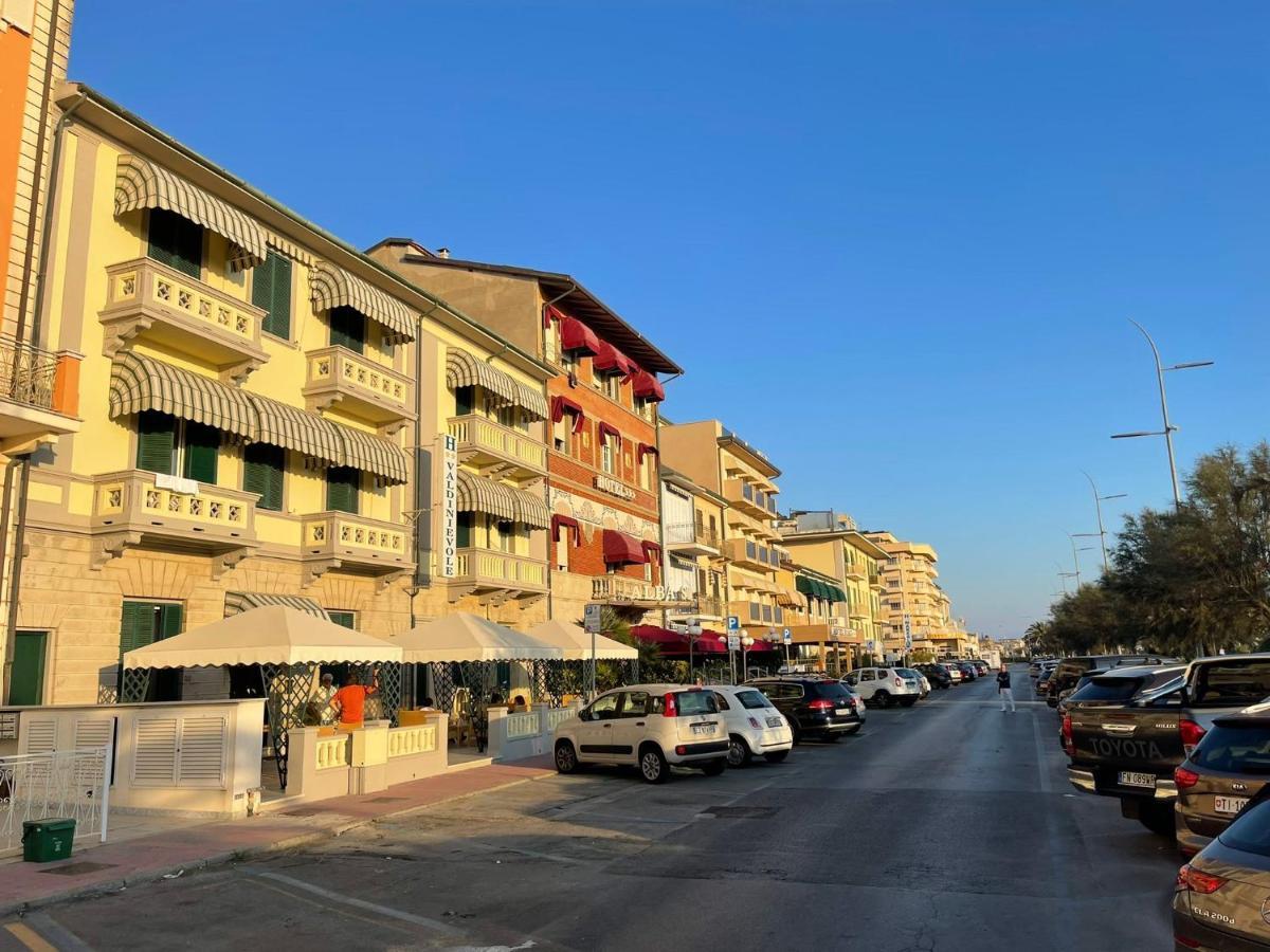 Hotel Valdinievole Lido di Camaiore Esterno foto