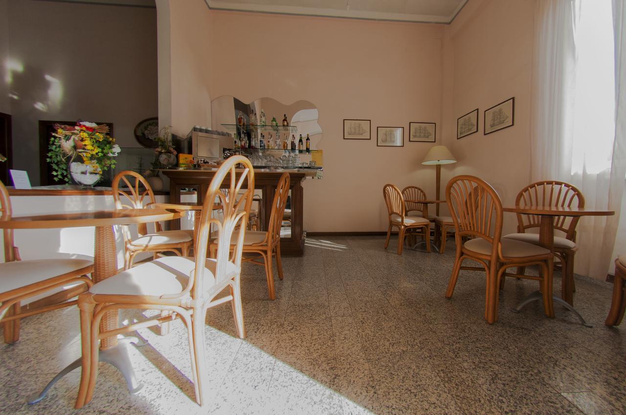 Hotel Valdinievole Lido di Camaiore Esterno foto