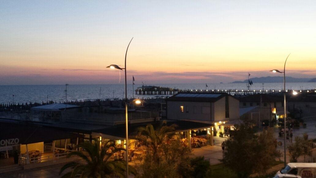 Hotel Valdinievole Lido di Camaiore Esterno foto