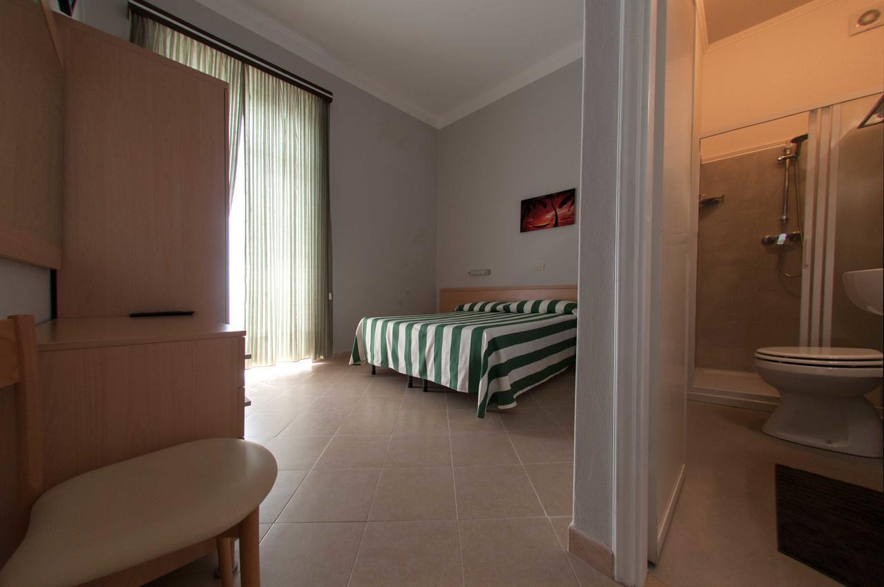 Hotel Valdinievole Lido di Camaiore Esterno foto