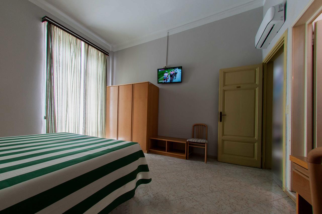 Hotel Valdinievole Lido di Camaiore Esterno foto