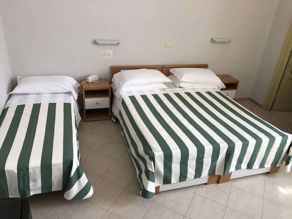 Hotel Valdinievole Lido di Camaiore Esterno foto