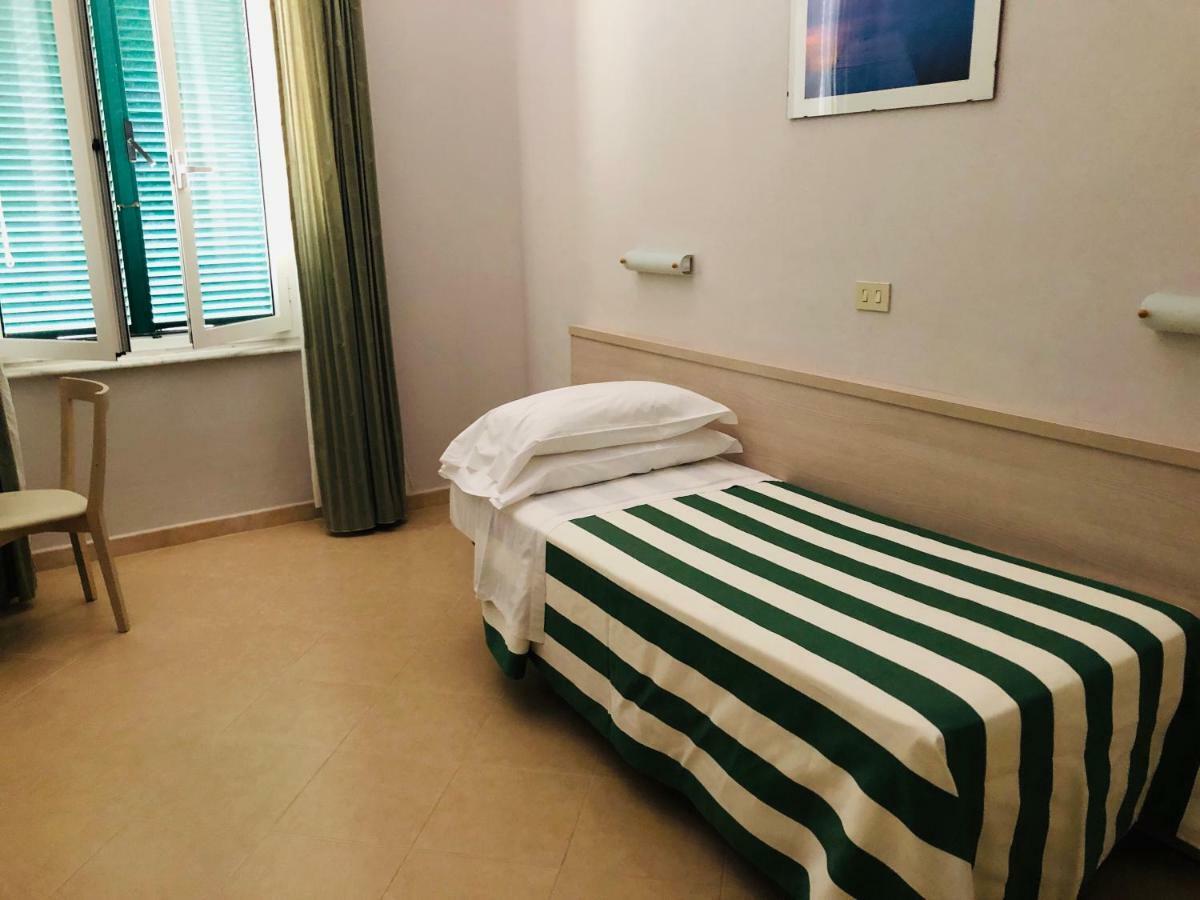Hotel Valdinievole Lido di Camaiore Esterno foto