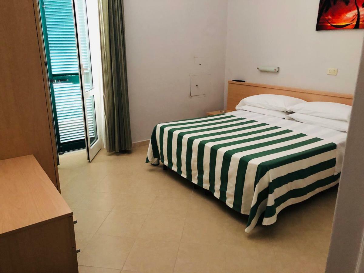 Hotel Valdinievole Lido di Camaiore Esterno foto